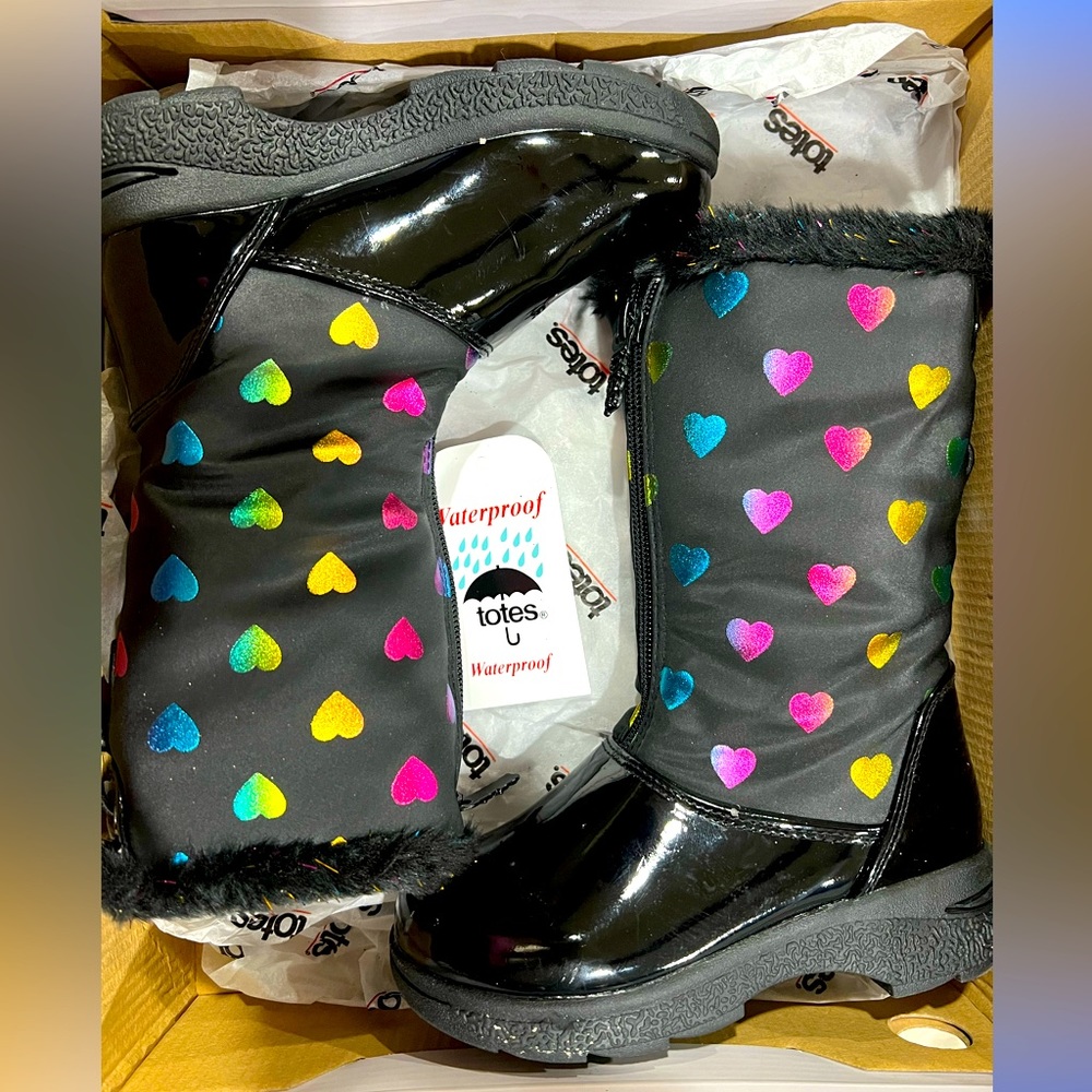 Worn only once! Size 11 toddler Totes Kids Waterproof Boots.